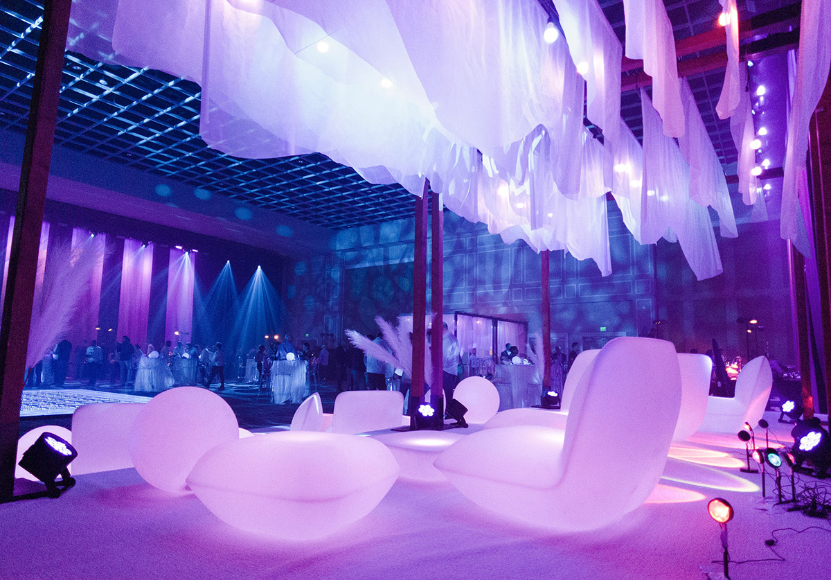 unique-glow-furniture-rental